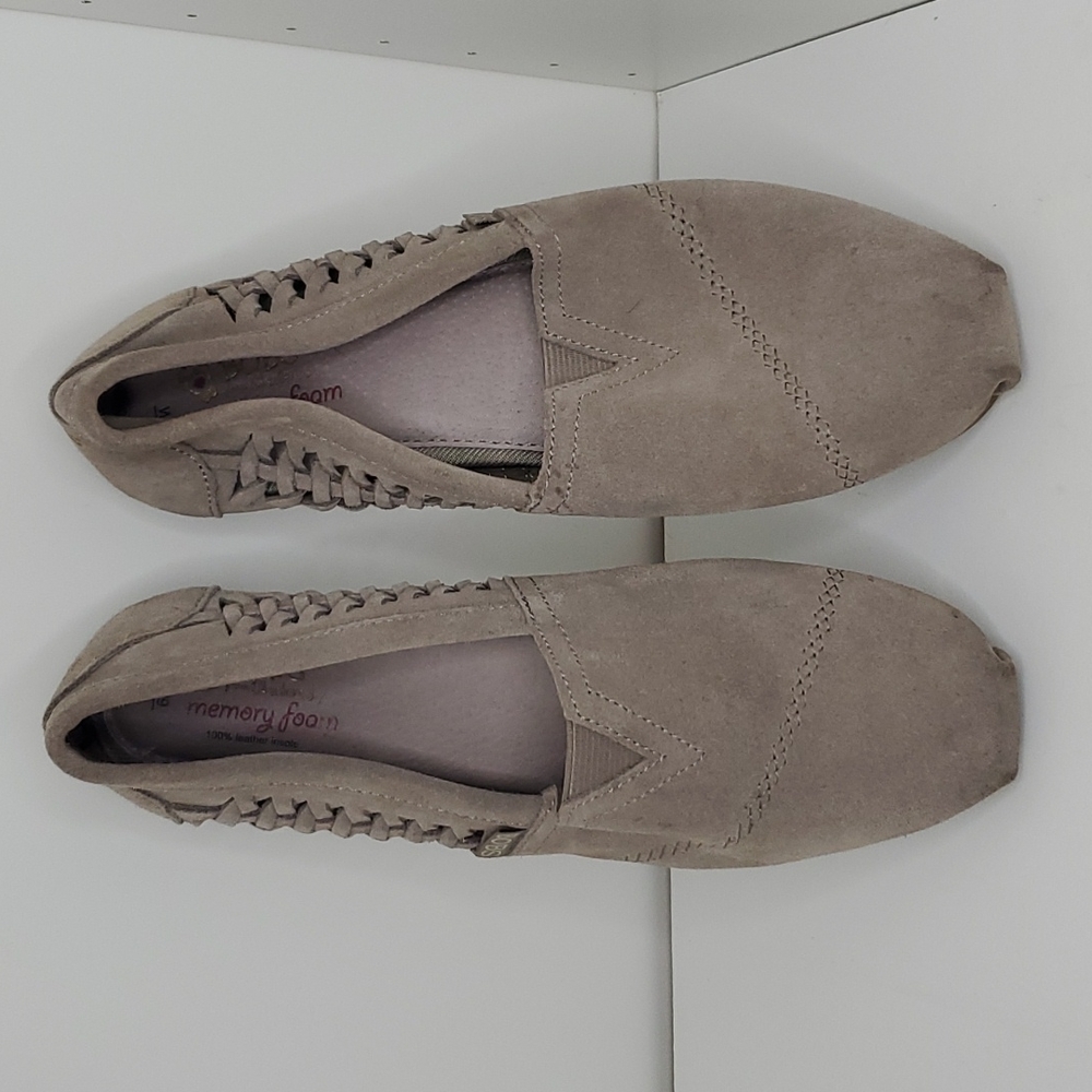 Bob's memory foam shoes